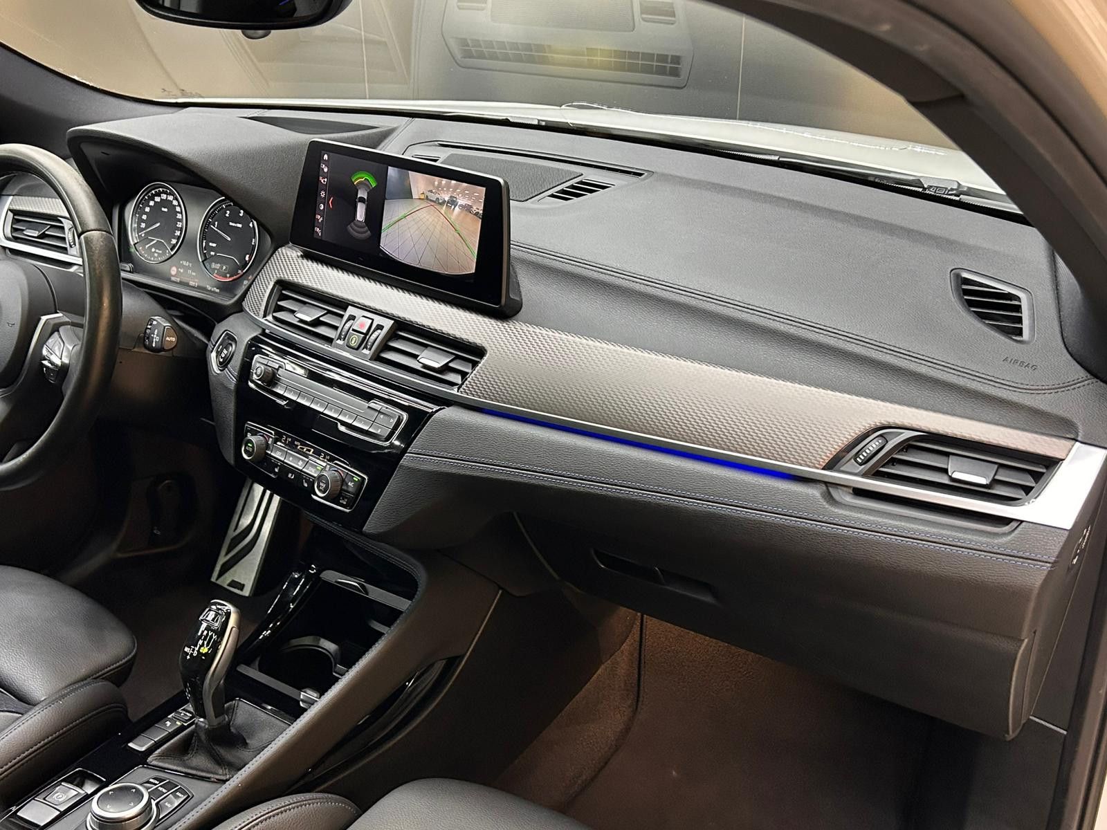 Fahrzeugabbildung BMW X2 20d M Sport M PAKET+SHADOW+PANO+HEAD+KAMER+19