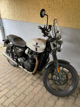 Triumph Street Twin - TRIUMPH STREET