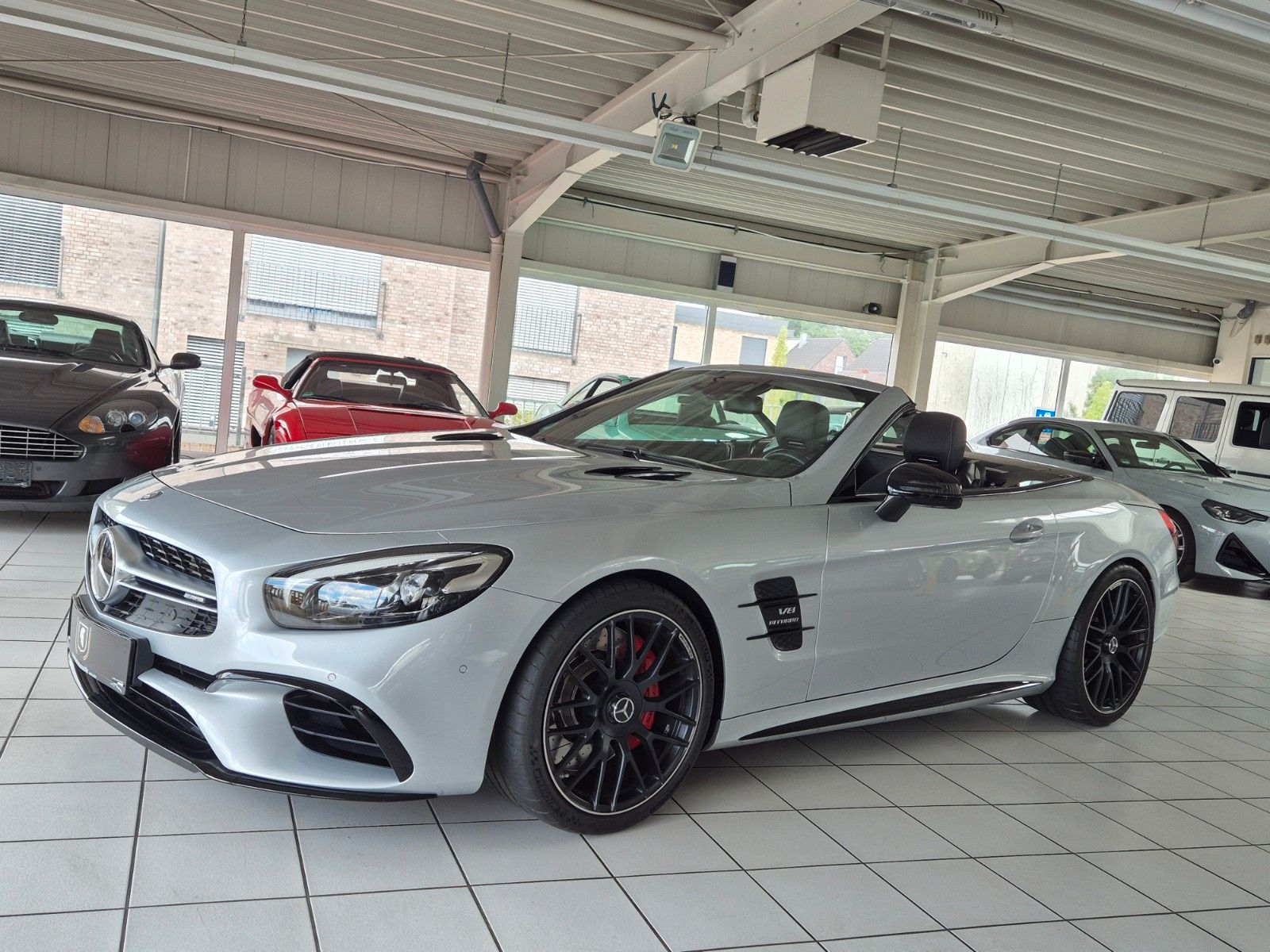 Fahrzeugabbildung Mercedes-Benz SL 63 AMG/Dt./AMG Driver/H&K/Pan./Massage/1A