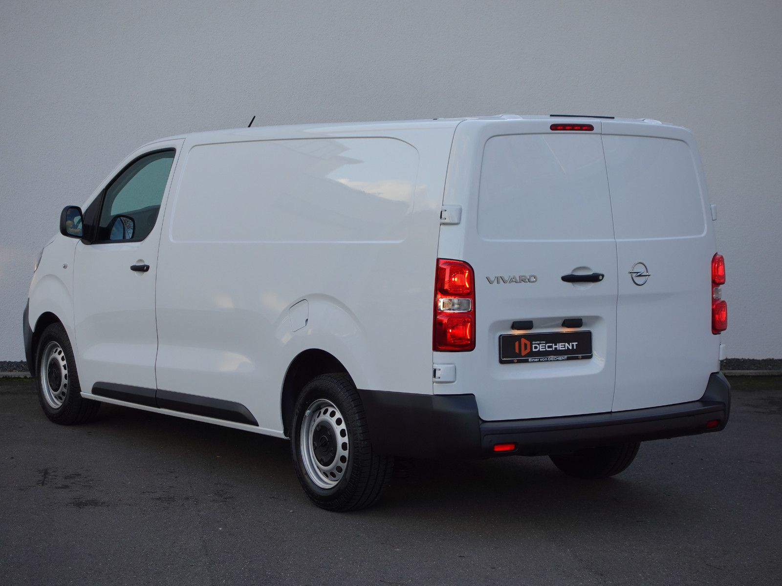 Fahrzeugabbildung Opel Vivaro Cargo 1.5 D Edition M  Klima, Allwetter