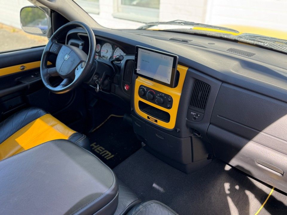 Fahrzeugabbildung Dodge RAM 5.7 V8 HEMI Single Cab ShortBed Rumble Bee