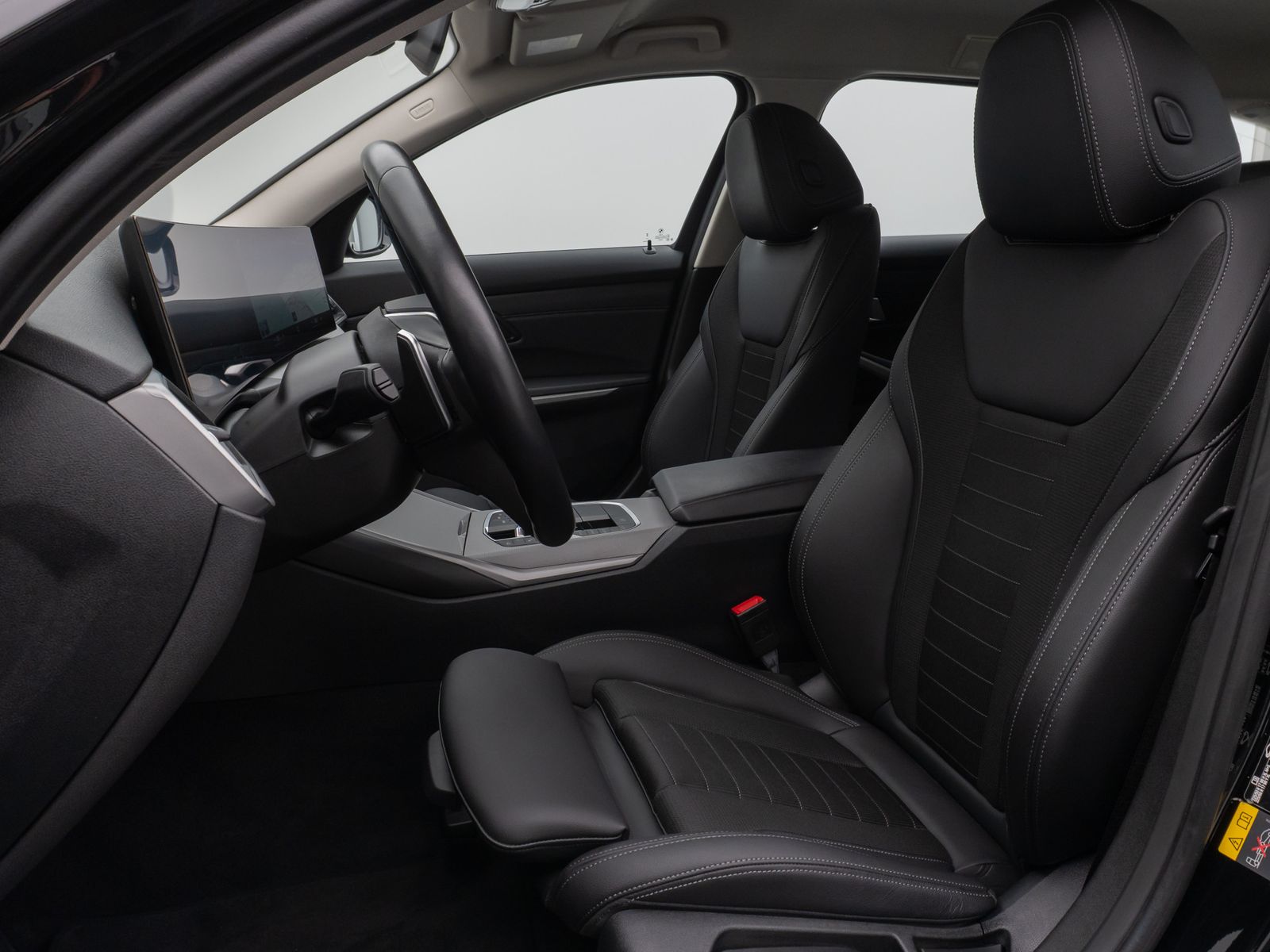 Fahrzeugabbildung BMW 330e DAB CockPit+ PDC Geschwindigkeitsreg Sport