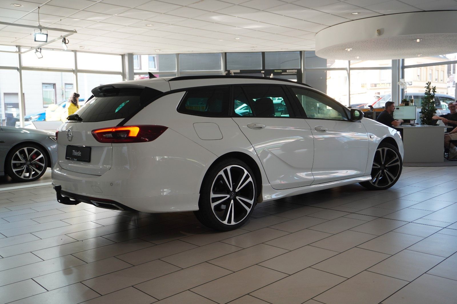 Fahrzeugabbildung Opel Insignia B ST 2.0D UTLIMATE NAVI/LED/KAMERA/AHK