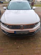 Volkswagen Passat 2.0 TDI Highline - R-Line - VW Passat Gebrauchtwagen in Magdeburg