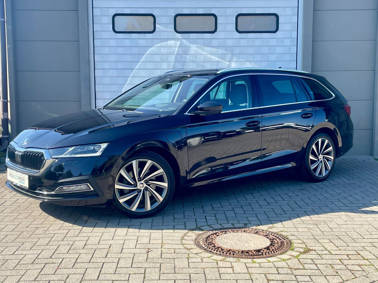 Skoda Octavia Combi Style iV * Leder * Navi * Matrix *