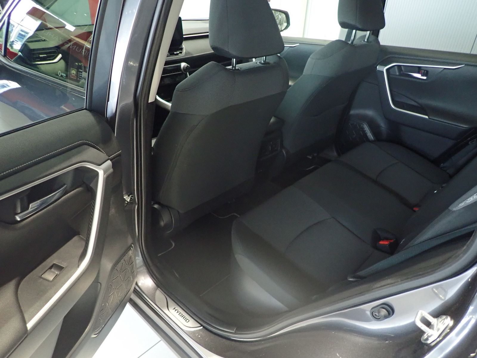 Fahrzeugabbildung Toyota RAV 4 Hybrid 4x2 Team Deutschland