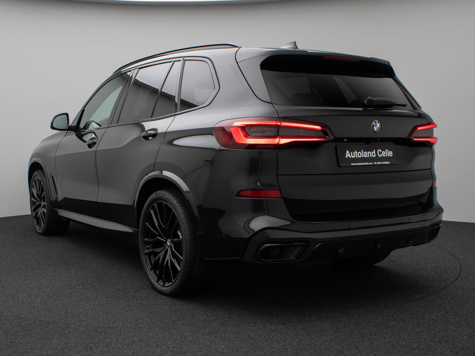 Fahrzeugabbildung BMW X5 xD30d M Sport Panorama Kamera HUD DAB HiFi