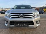 Toyota Hilux Double Cab Duty Comfort 4x4 - Toyota: 4.4