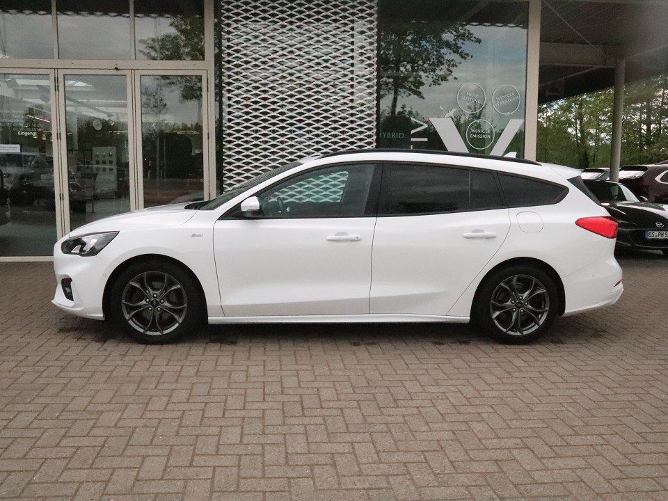 Fahrzeugabbildung Ford Focus Turnier 1.5 ST-Line AHK NAVI ACAA SHZ KeyL