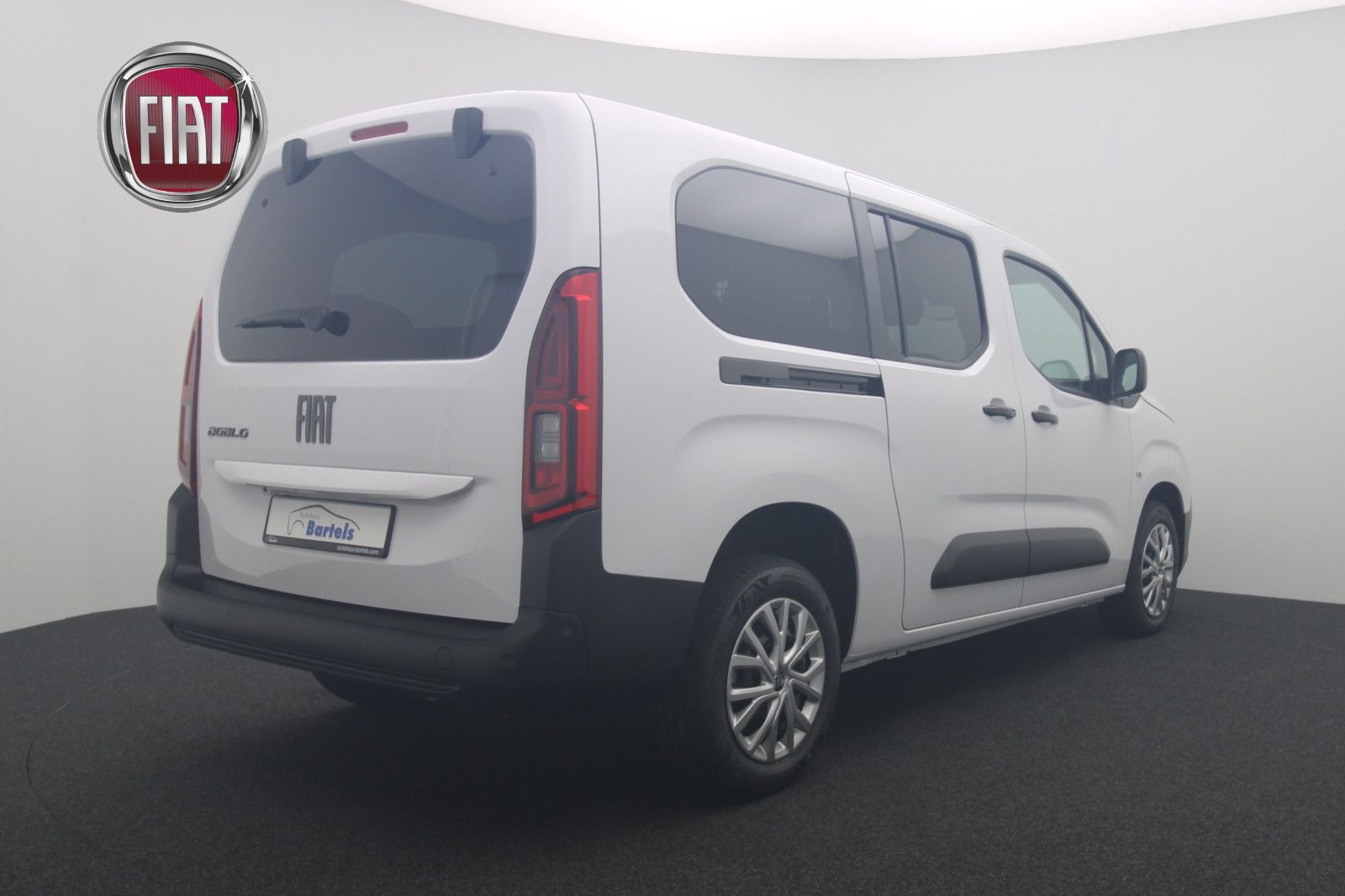 Fahrzeugabbildung Fiat Doblo Kombi L2 1.5 BlueHDi 5-Sitzer