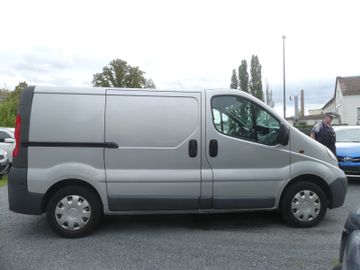 Opel Vivaro - 4