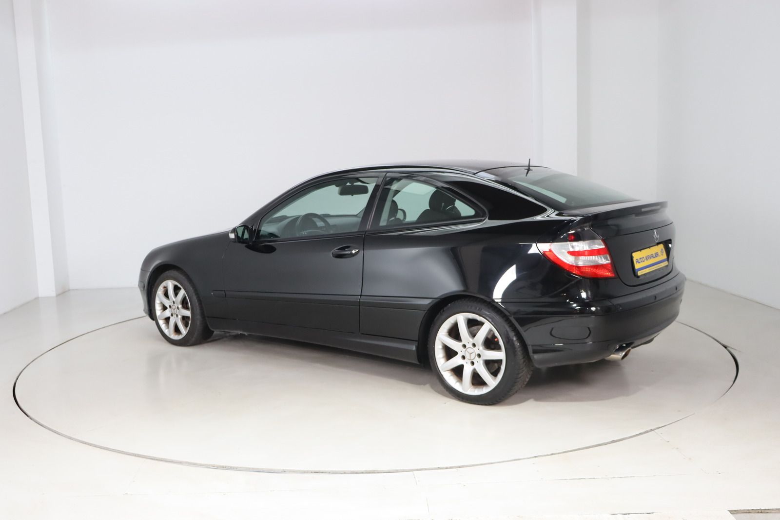 Fahrzeugabbildung Mercedes-Benz C 230 Sportcoupé * Navi * Sitzhzg. * PDC