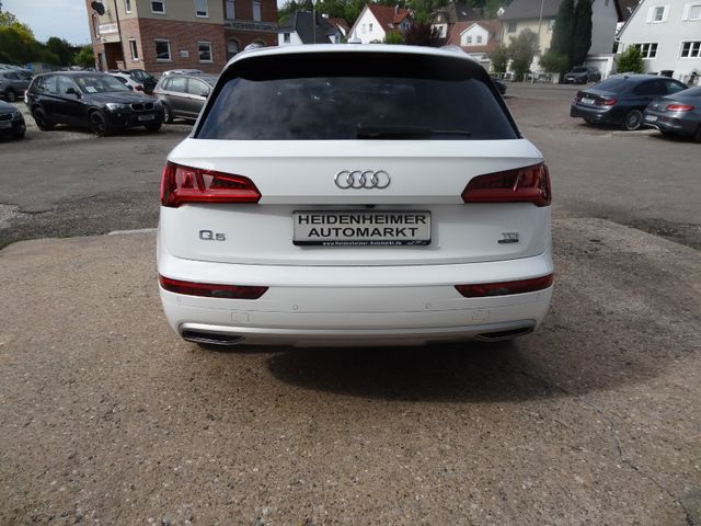 Fahrzeugabbildung Audi Q5 quattro sport/S-Line/HUD/Pano/Navi/Matrix/2.H