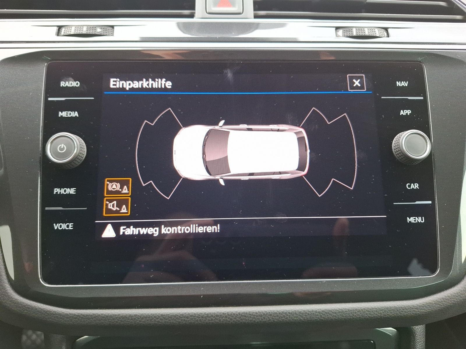 Fahrzeugabbildung Volkswagen Tiguan TDI Life DSG 4M Standhzg Matrix Navi ACC