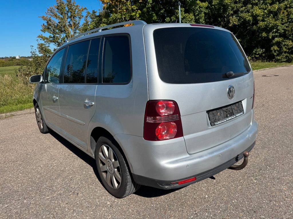 Volkswagen Touran Highline 2.0 TDI DSG,Klima,AHK
