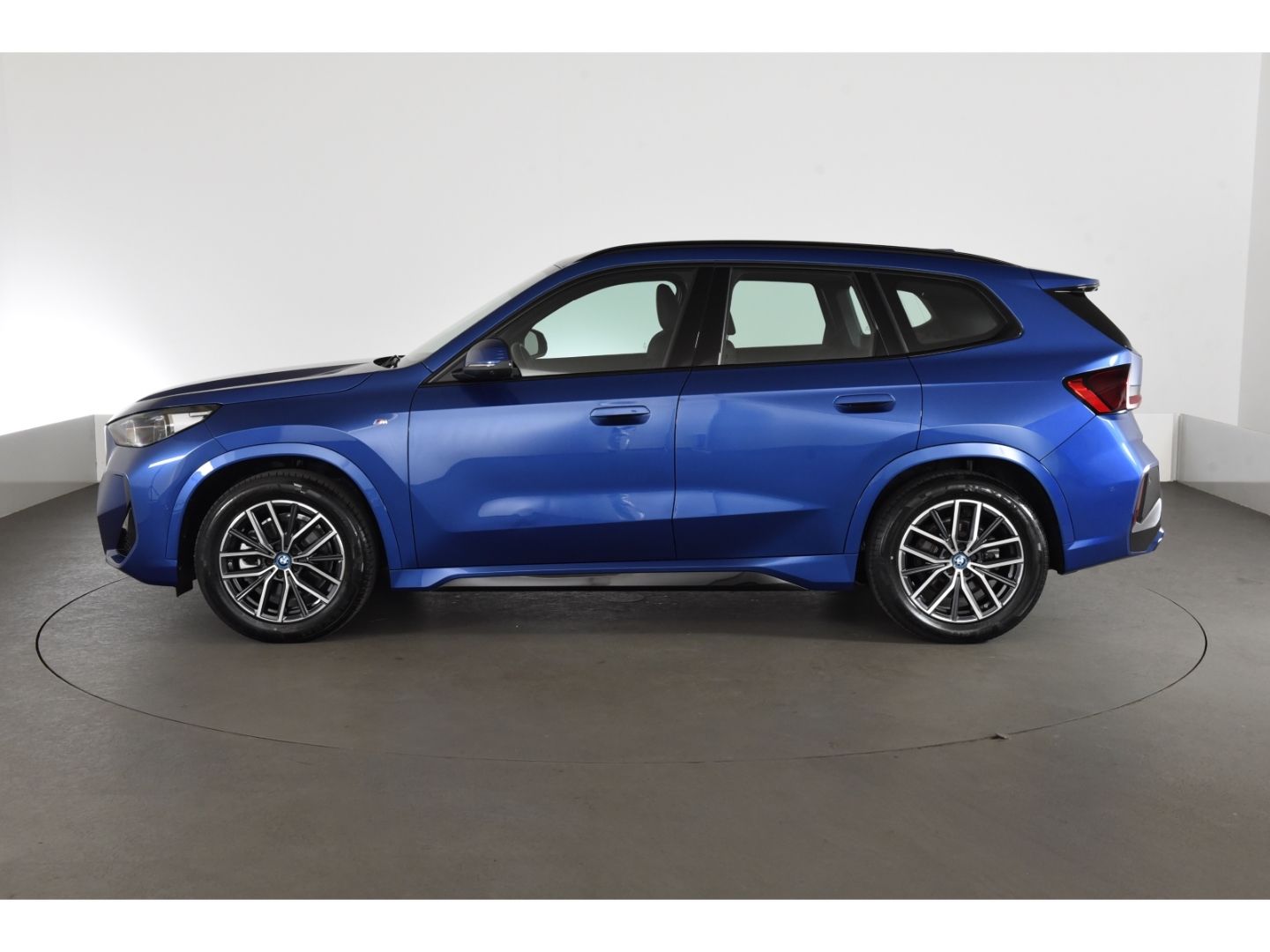 BMW iX1 - Bild 3