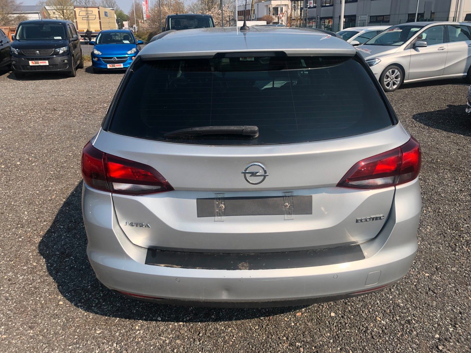Fahrzeugabbildung Opel Astra K SportsTourer Business Unfall Fahrerseite