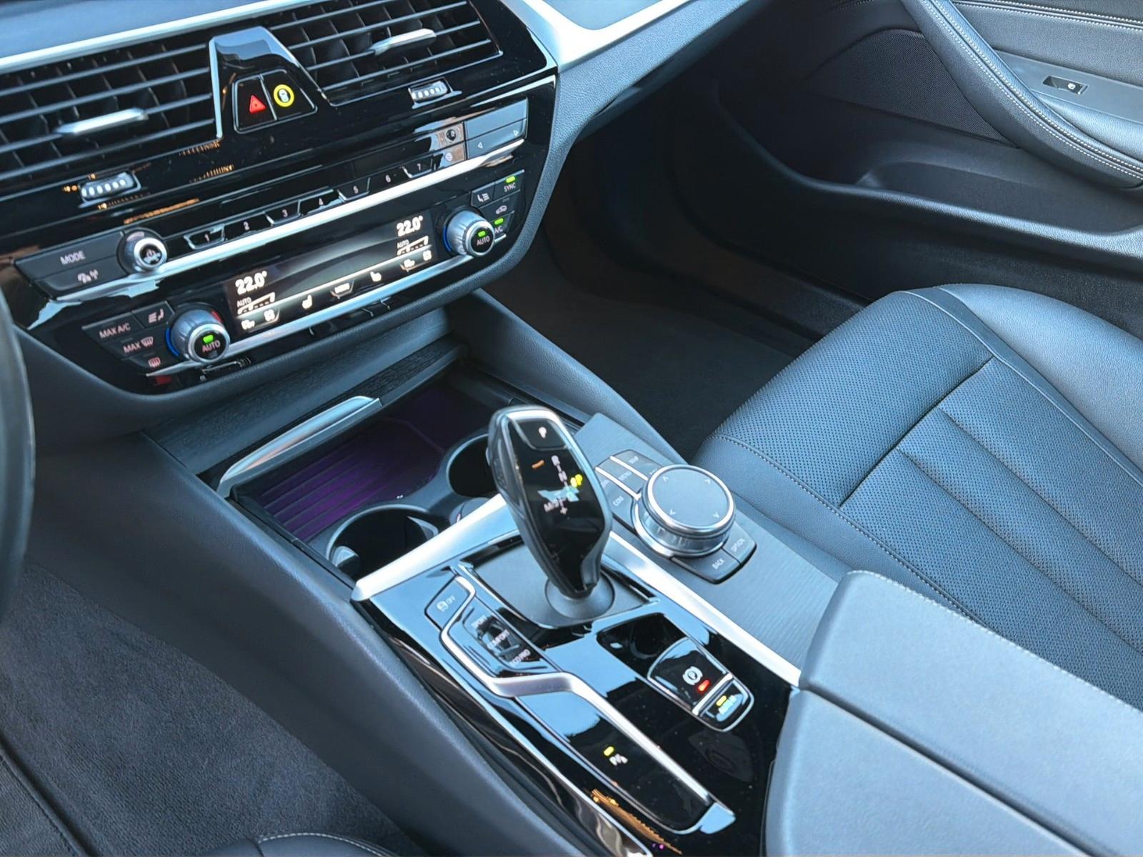 BMW 520D Standheiz. Ambiente Carplay Tempom. RFK SHZ