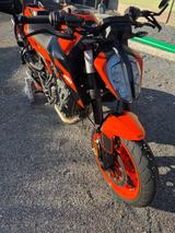 KTM Duke 890 GP