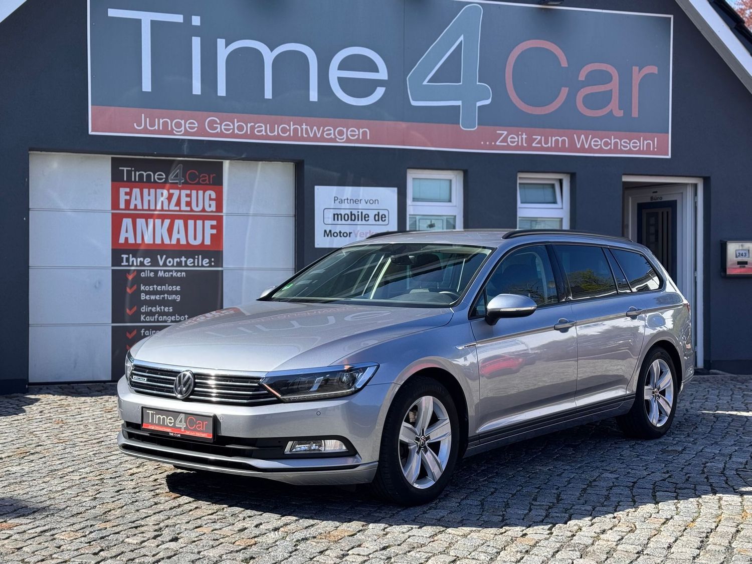 VW Passat Navi SHZ LED CarPlay *Zahnriemen neu*