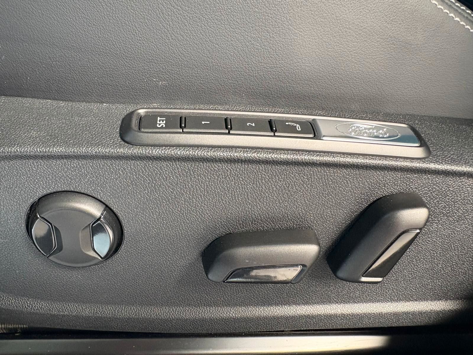 Fahrzeugabbildung Ford Explorer Premium RWD wärmepumpe/heatpump