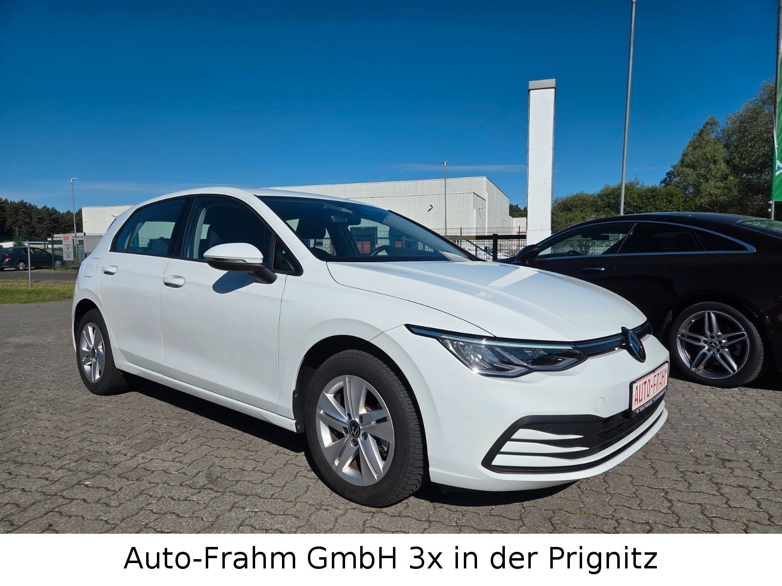 Volkswagen Golf VIII Lim. Life eTSI LED NAVI foto 10