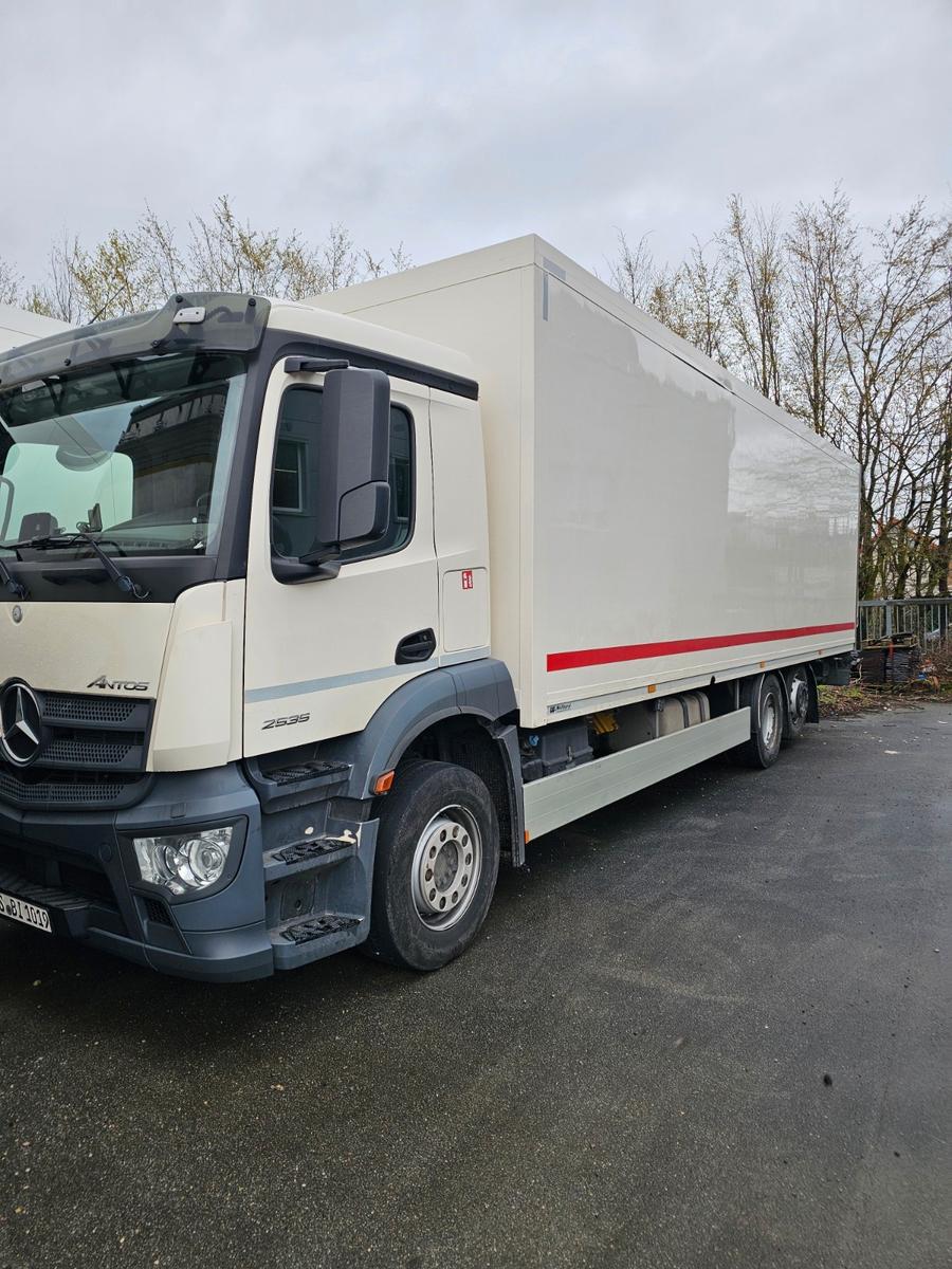 Mercedes-Benz Antos 3-Achser 25XX OM936 6x2 Fg