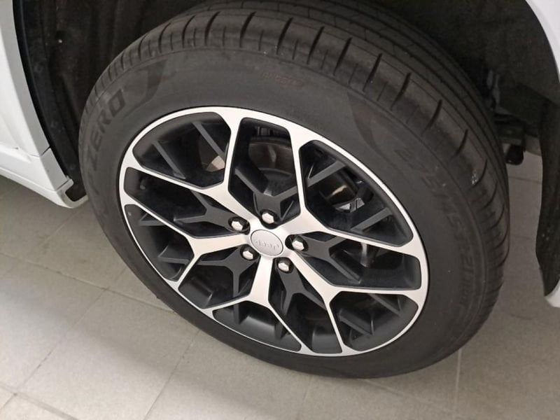 Jeep Grand Cherokee 4xe 2.0 PHEV 380CV Summit Re imagem 3