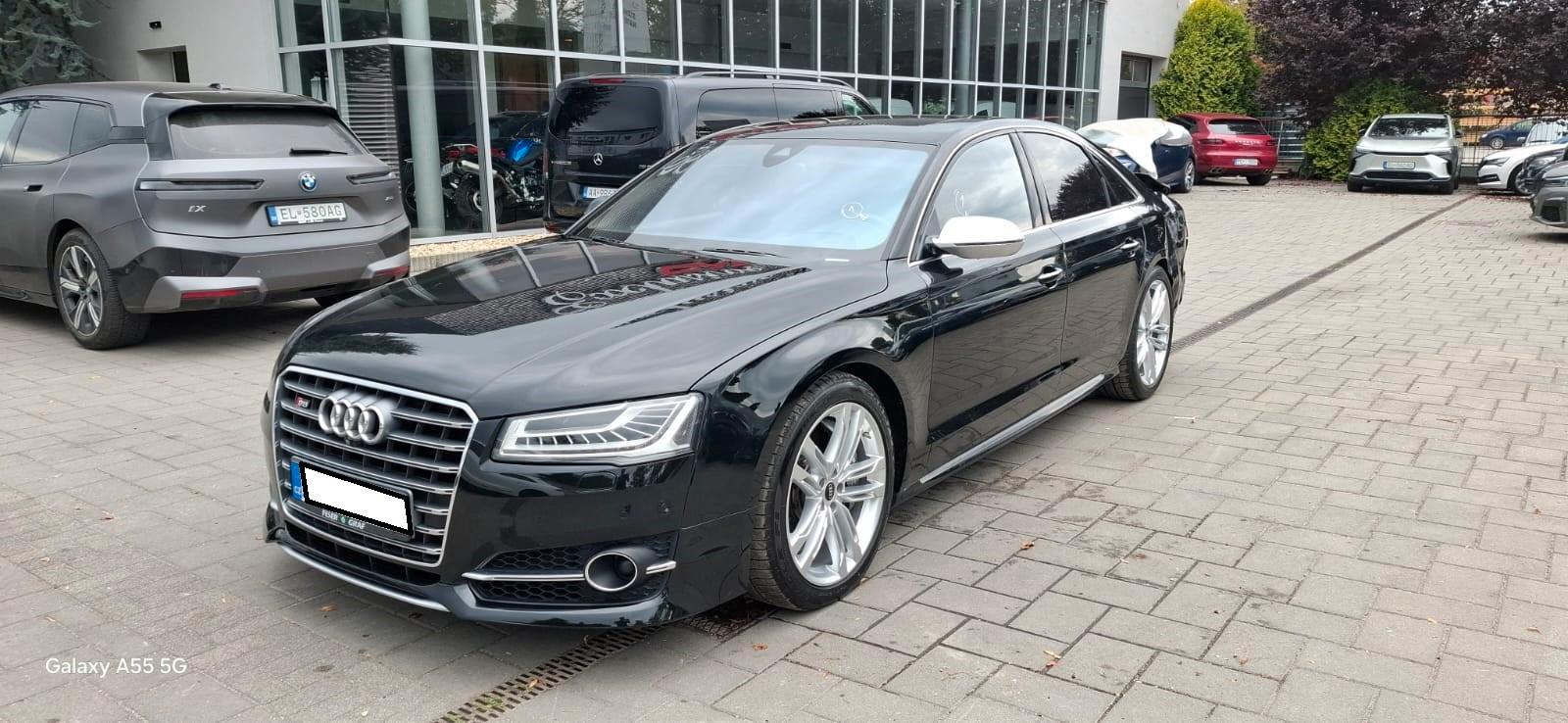 Audi S8 4.0 TFSI quattro plus 445kw ceramic brake