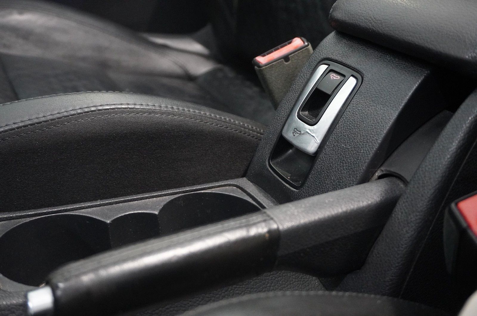 Fahrzeugabbildung Volkswagen Eos 2.0 FSI CABRIO SPORT/XENON/PDC/SHZ/LEDER