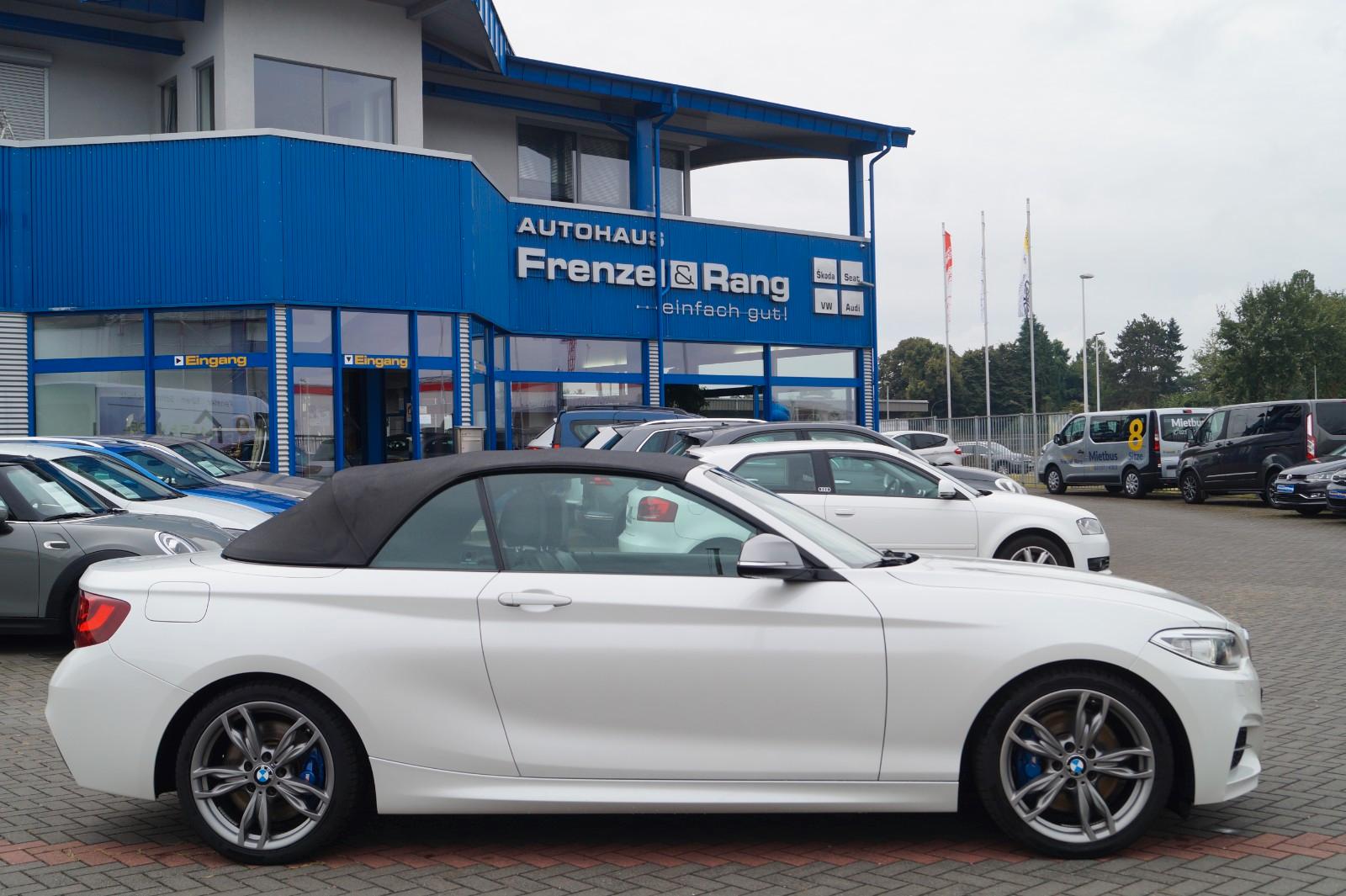 BMW M235 i Cabrio *Navi*Xenon*SHZ*Tempomat*PDC*Klima