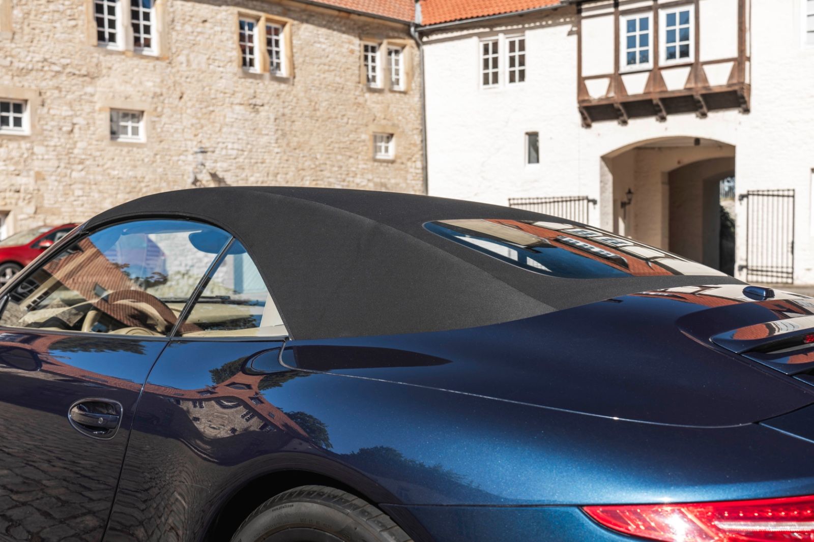 Fahrzeugabbildung Porsche 911 Carrera S Cabrio PDLS Bixenon Bose 111 Check