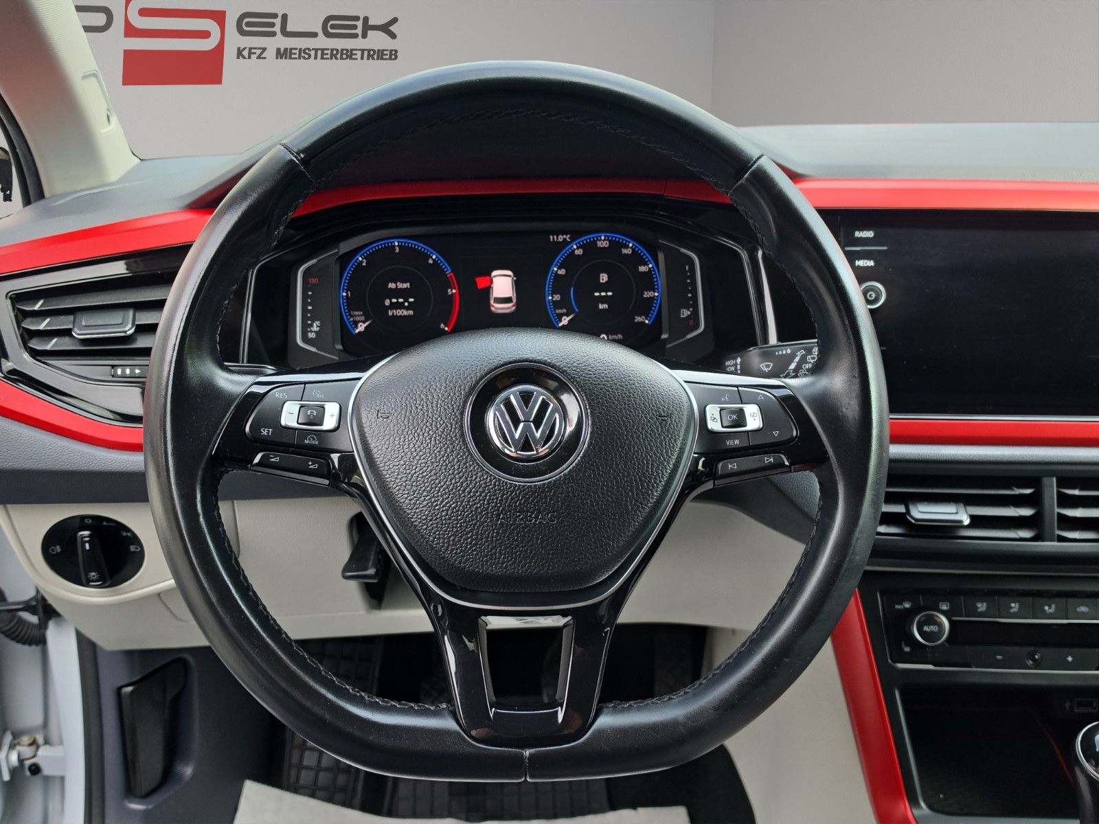 Fahrzeugabbildung Volkswagen Polo VI beats 1.HAND ACC LEDER NAVI DIGITACHO