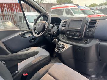 Opel Vivaro - 9