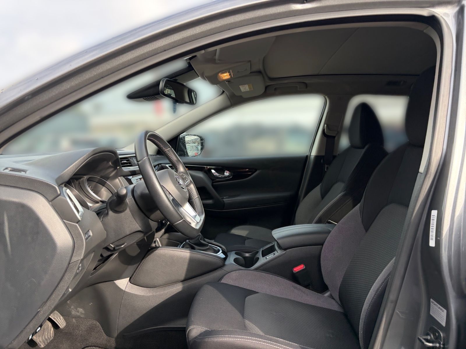Fahrzeugabbildung Nissan Qashqai 1.3 DIG-T 117 kW N-Connecta*360°Kamera*N