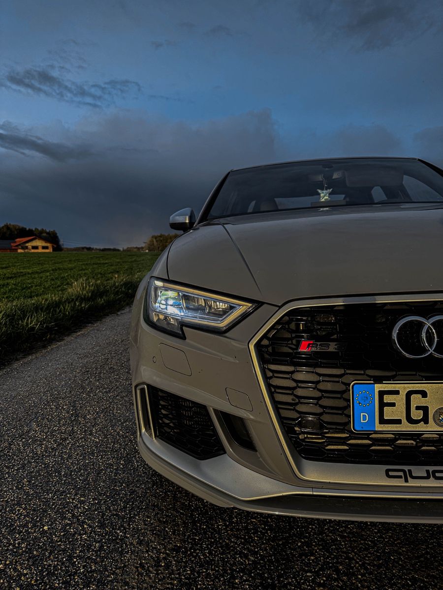 AUDI RS3 2.5 TFSI S tronic quattro -