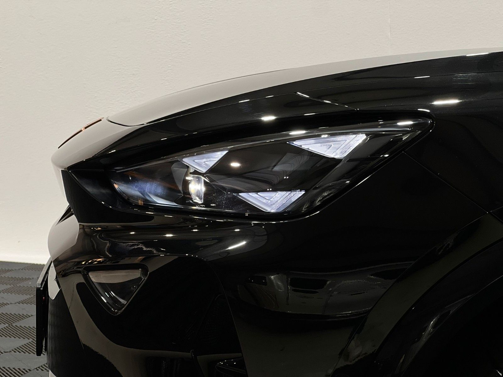 Fahrzeugabbildung CUPRA Formentor VZ 2.0 TSI 4Drive AHK PANO DSG