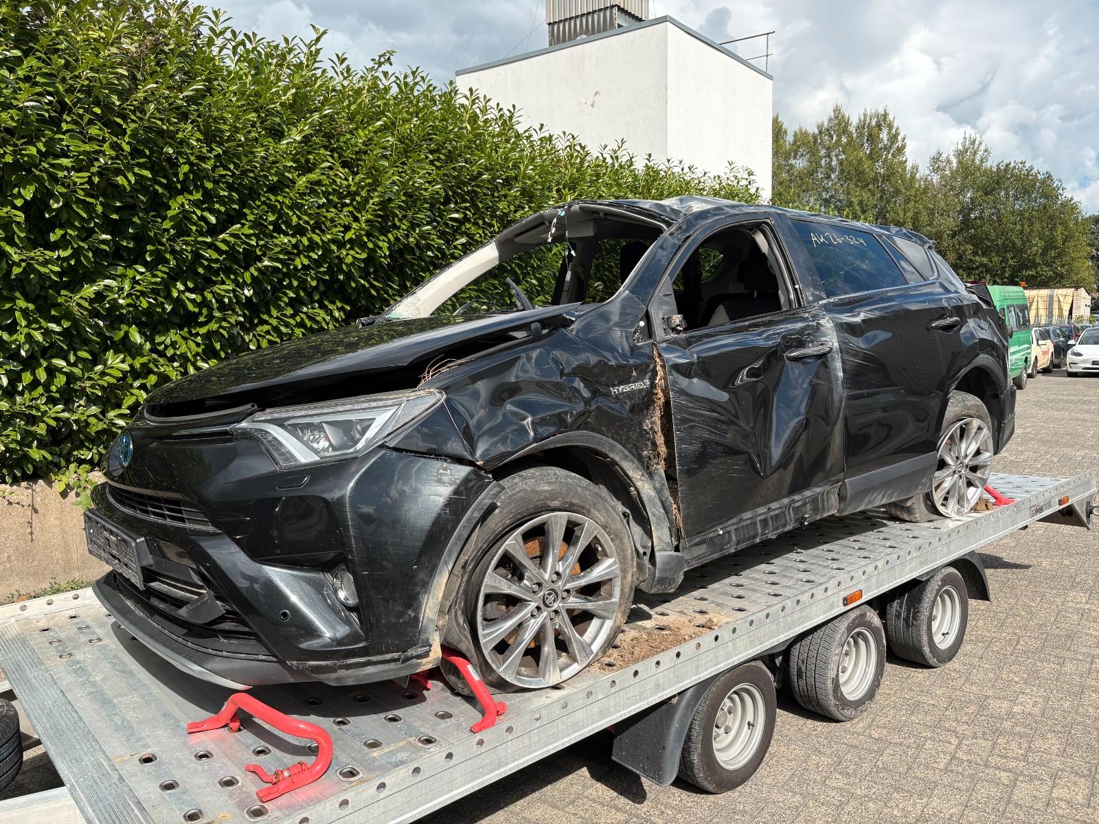 Toyota RAV 4 RAV4 4x4 AWD Team D AHK UNFALL
