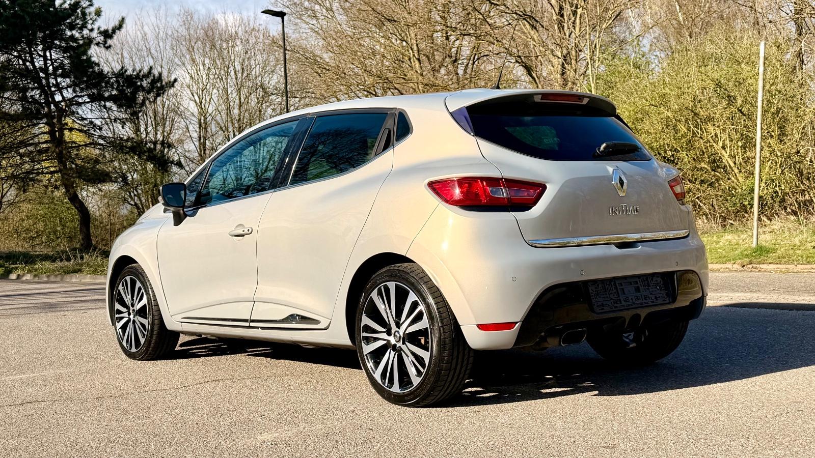 Renault Clio IV Initiale Paris/Zahnriemen/Check-up neu**
