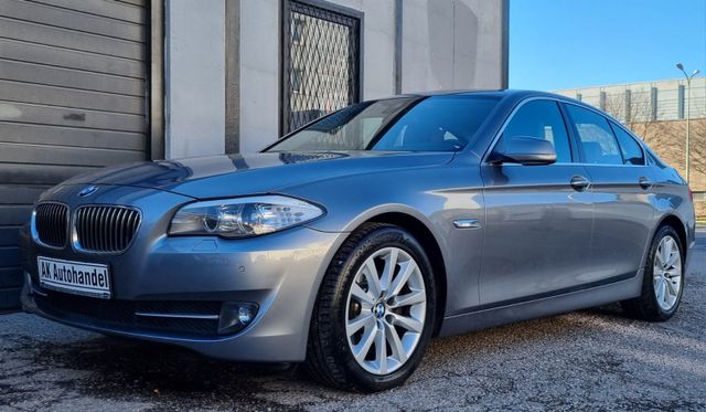 BMW 5 Lim. 520 d Aut Navi Lader SchiebeDach PDC