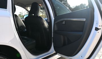 Volvo V70 T5 Summum *RHD* – Bild 18