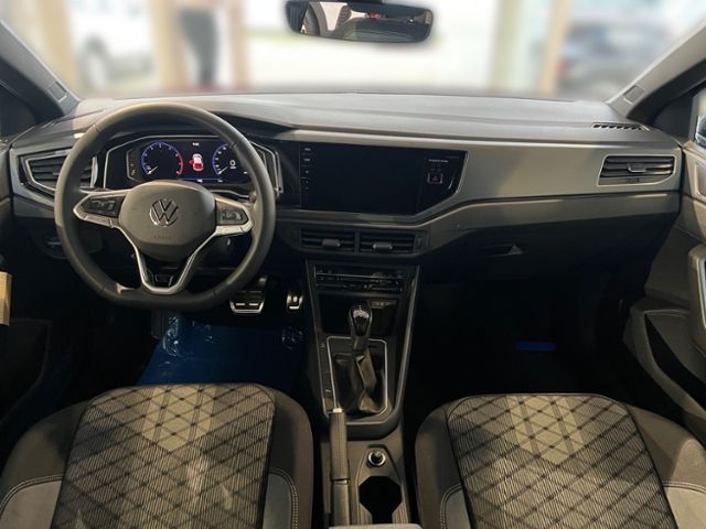 Fahrzeugabbildung Volkswagen Taigo 1.0 TSI DSG R-LINE GJR BLACK ROOF