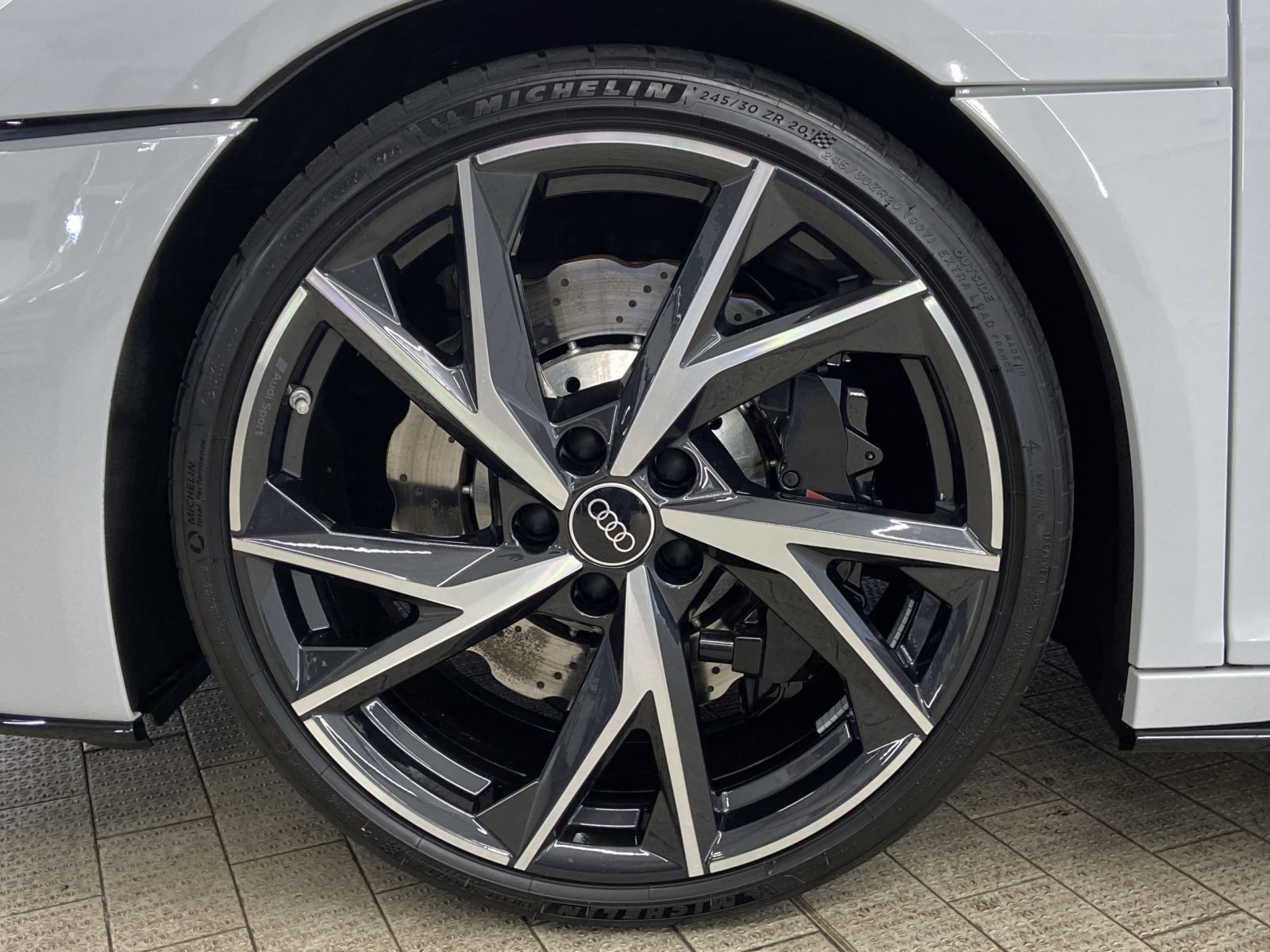Audi R8 - Bild 15