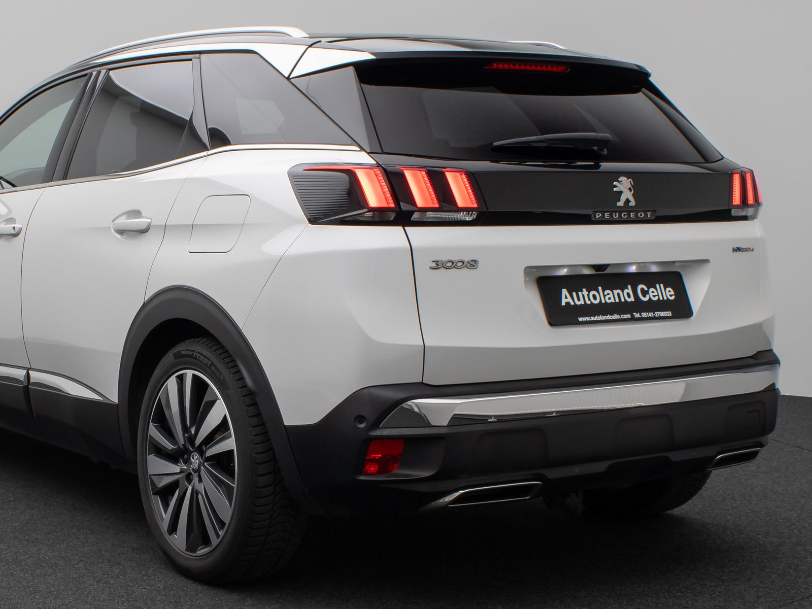 Fahrzeugabbildung Peugeot 3008 Hybrid4 300 GT Panorama 360° Massage AHK