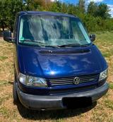 Volkswagen T4 andere - blaue Volkswagen T4 andere