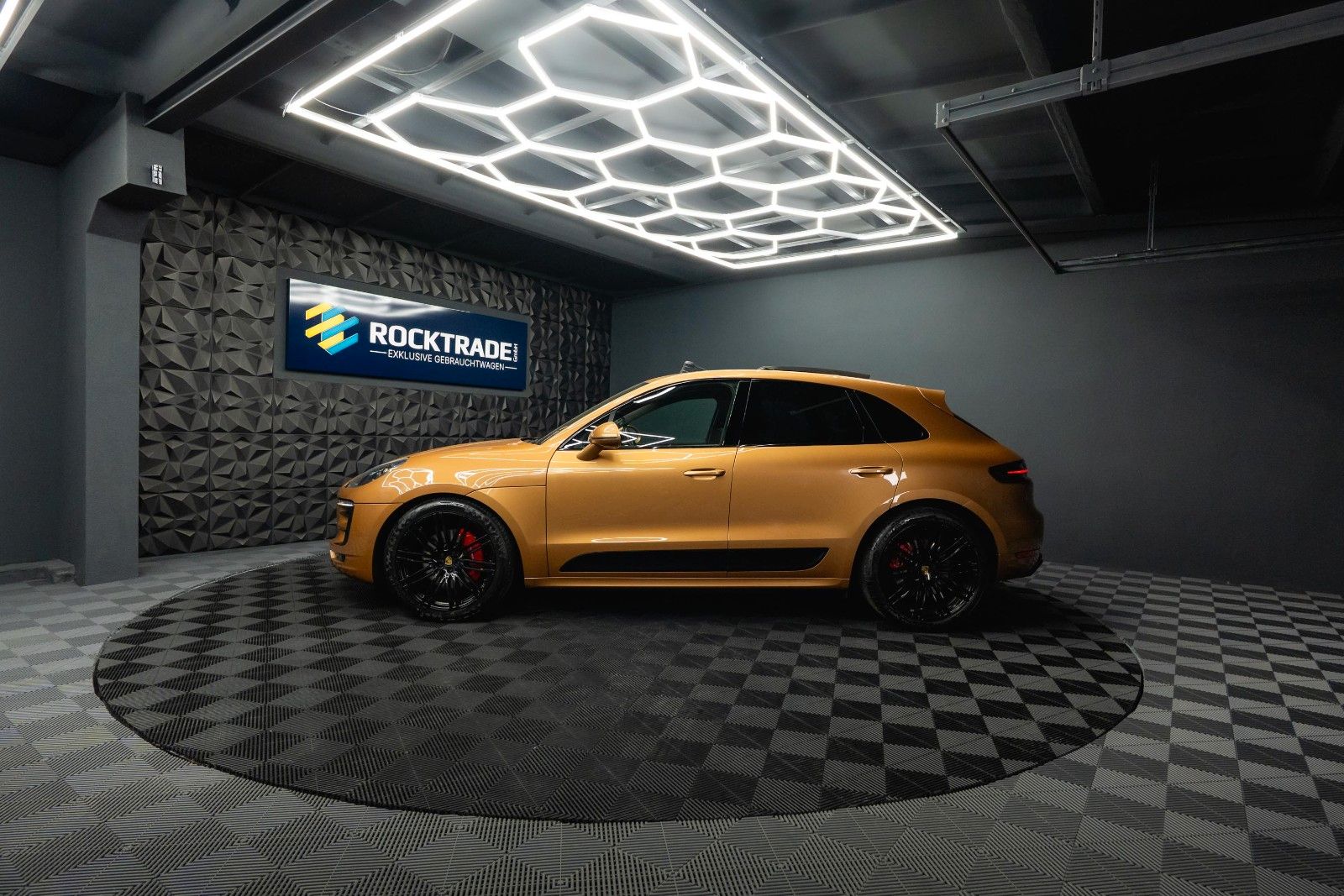 Fahrzeugabbildung Porsche Macan Turbo FENRIR | AURUM | CHRONO+ | LUFT | 21