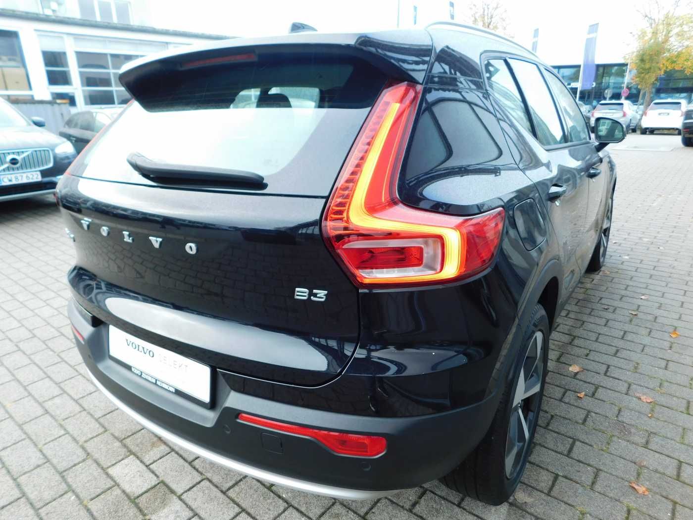 Fahrzeugabbildung Volvo XC40 B3 Core 'Leder, Sitzheizung'