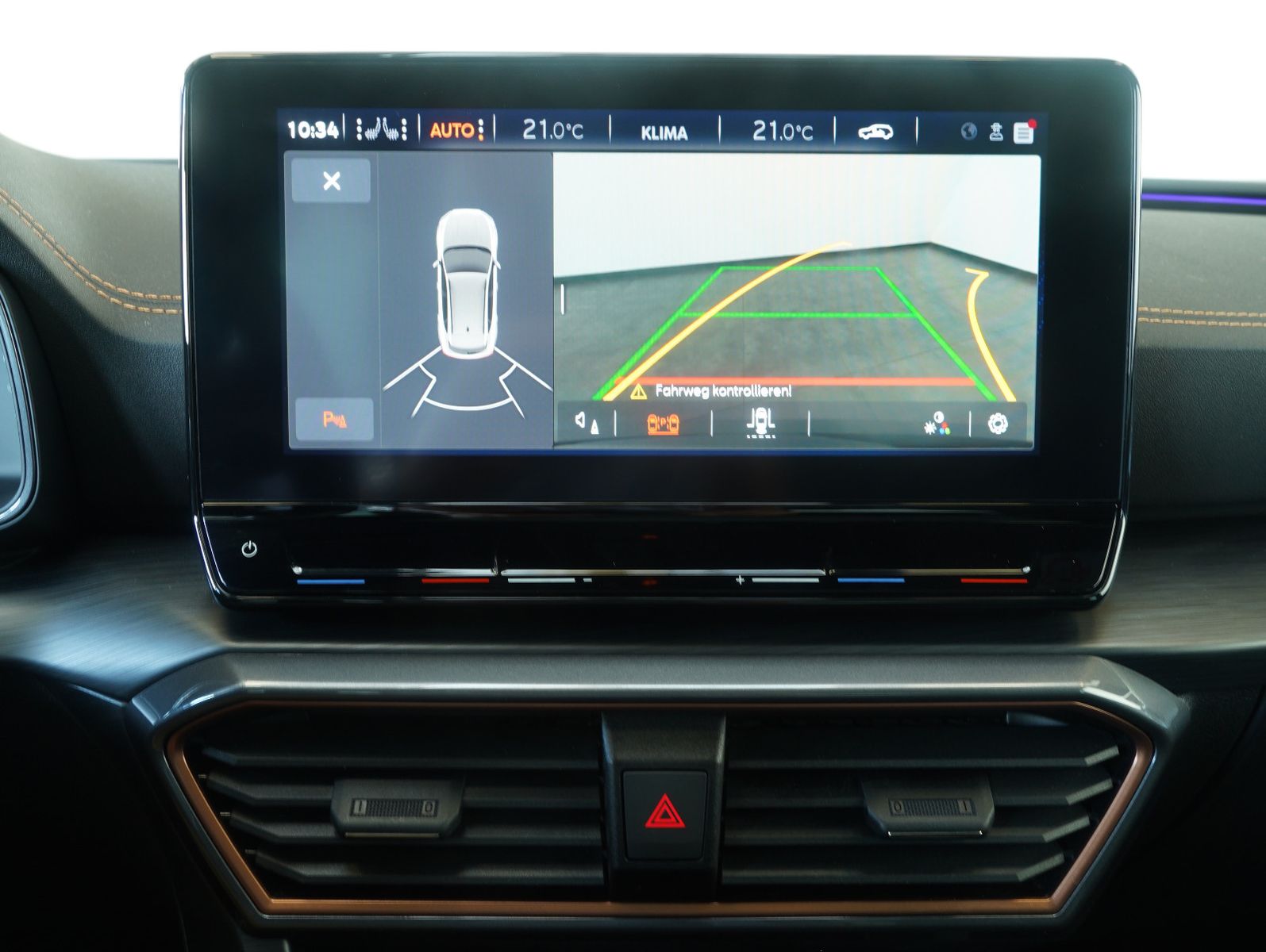 Fahrzeugabbildung CUPRA Formentor 1.5 TSI DSG LED/CARPLAY/KAMERA/PANO