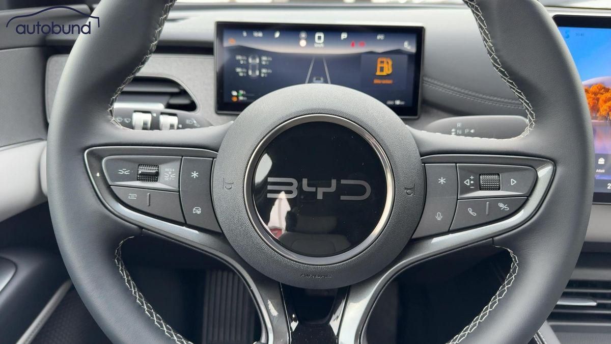 BYD SEAL 6