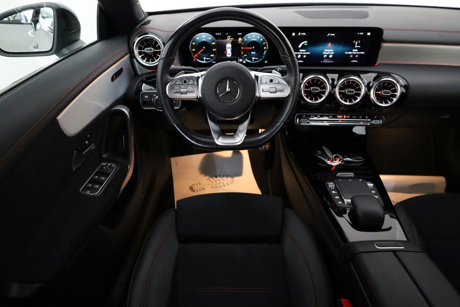 Fahrzeugabbildung Mercedes-Benz CLA 250 e Coupe, AMG line,Navi,LED,SH,Kamera